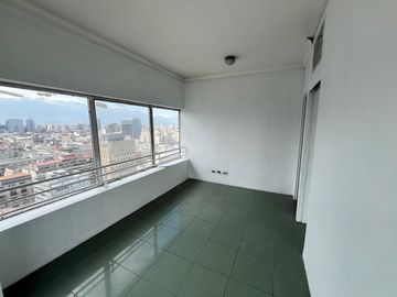SE VENDE OFICINA EN SANTIAGO