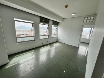 SE VENDE OFICINA EN SANTIAGO