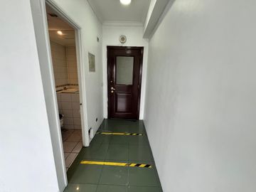 SE VENDE OFICINA EN SANTIAGO