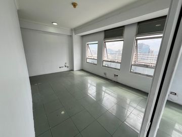 SE VENDE OFICINA EN SANTIAGO