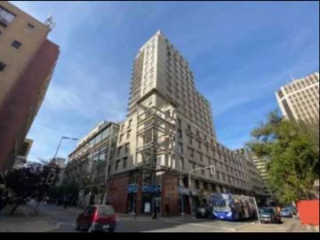 SE VENDE OFICINA EN SANTIAGO