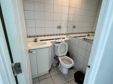 SE VENDE OFICINA EN SANTIAGO