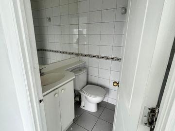 SE VENDE OFICINA EN SANTIAGO