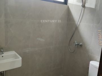 Dijual Rumah Brand New 2 Lantai Type Calliandra