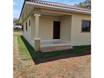 Se Vende Casa Nueva en Las Tablas  