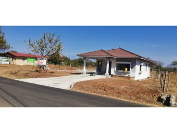 Se Vende Casa Nueva en Las Tablas  