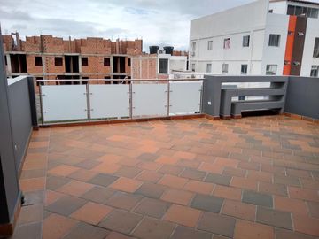 casa en venta en niza. Cod V12073