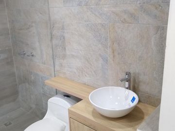 casa en venta en niza. Cod V12073