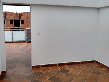 casa en venta en niza. Cod V12073
