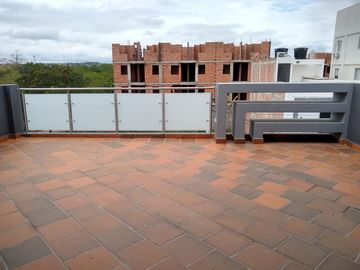 casa en venta en niza. Cod V12073
