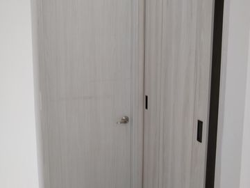 casa en venta en niza. Cod V12073