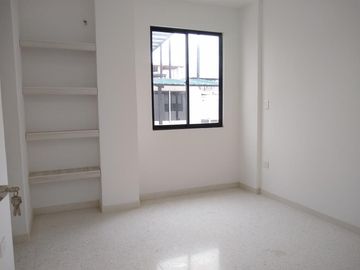 casa en venta en niza. Cod V12073
