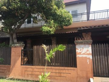 Rumah mewah ekspatriat siap huni di Puri Eksekutif Semarang Barat.