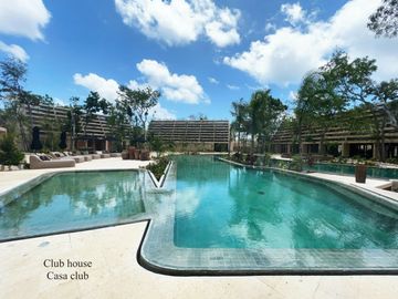 Villa con alberca privada, en residencial con casa club, parque sensorial, spa,