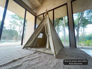 Villa con alberca privada, en residencial con casa club, parque sensorial, spa,