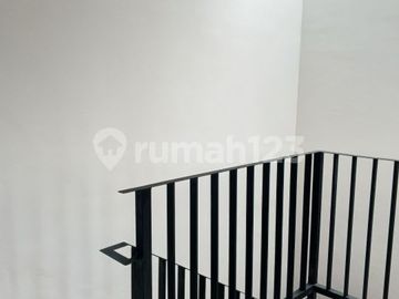 Dijual Cepat Rumah di Nusaloka BSD Hadap Selatan