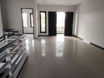 RUMAH ROYAL RESIDENCE, LOKASI MAIN ROAD AREA DEPAN, MURAH