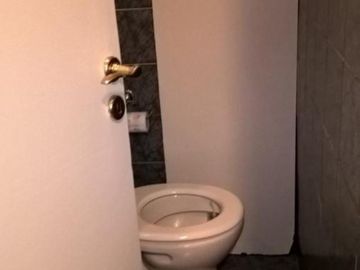 HERMOSA CASA -QUINTA EN DOS PLANTAS A METROS DE AV. PTE.PERON