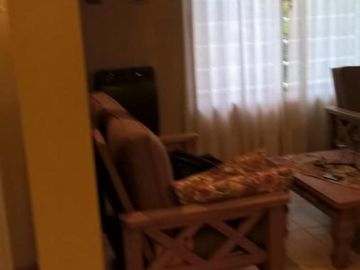 HERMOSA CASA -QUINTA EN DOS PLANTAS A METROS DE AV. PTE.PERON