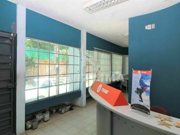 16 DE SEPTIEMBRE: COMPLETISIMO LOCAL COMERCIAL TALLER Y OFICINA,
