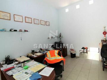 16 DE SEPTIEMBRE: COMPLETISIMO LOCAL COMERCIAL TALLER Y OFICINA,