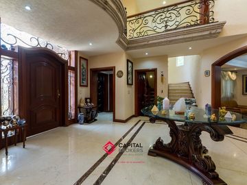 Casa en Venta dentro de coto en Puerta de Hierro Zapopan Lujo