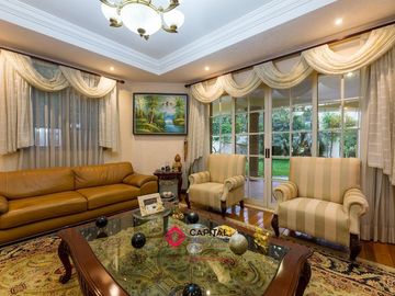 Casa en Venta dentro de coto en Puerta de Hierro Zapopan Lujo