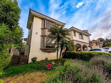 Casa en Venta dentro de coto en Puerta de Hierro Zapopan Lujo