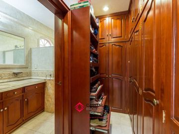 Casa en Venta dentro de coto en Puerta de Hierro Zapopan Lujo