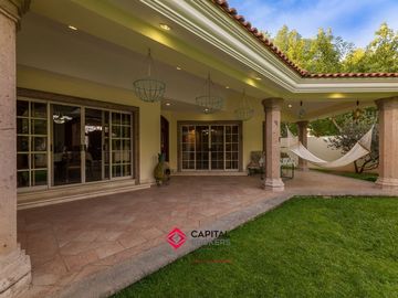 Casa en Venta dentro de coto en Puerta de Hierro Zapopan Lujo