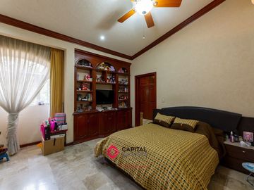 Casa en Venta dentro de coto en Puerta de Hierro Zapopan Lujo