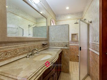 Casa en Venta dentro de coto en Puerta de Hierro Zapopan Lujo