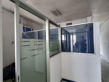 Gedung 3lantai, luas 767m, rawamangun, komersial, murah