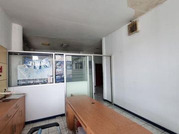 Gedung 3lantai, luas 767m, rawamangun, komersial, murah