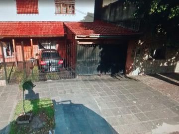 EXCELENTE CHALET 5 AMB  CON COCHERA CUBIERTA
