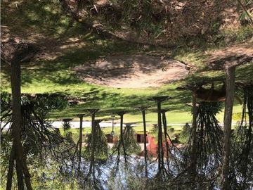 QUINTA EN VENTA PUEMBO 10.400 M2 JARDINES RESERVORIO EXCELENTE SECTOR