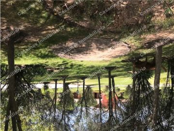 QUINTA EN VENTA PUEMBO 10.400 M2 JARDINES RESERVORIO EXCELENTE SECTOR