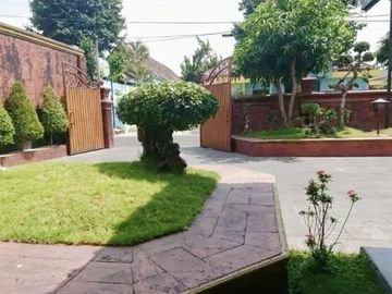 Rumah Etnik Jawa Dalam Benteng Keraton Yogyakarta