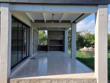 Casa en venta 2 dormitorios, Loma Linda.