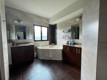 VENTA DE APARTAMENTO EN RESIDENCIAL VISTA MAR PH LAS OLAS II 313 M2