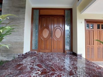 Rumah Lux 2 lantai Sukahaji sayap Gegerkalong Bandung Utara