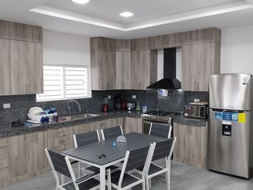 Brand New Salinas Home: Se Vende Casa Cerca del Mar en Costa de Oro - Salinas