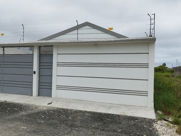 Brand New Salinas Home: Se Vende Casa Cerca del Mar en Costa de Oro - Salinas