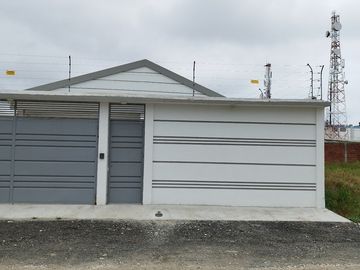 Brand New Salinas Home: Se Vende Casa Cerca del Mar en Costa de Oro - Salinas