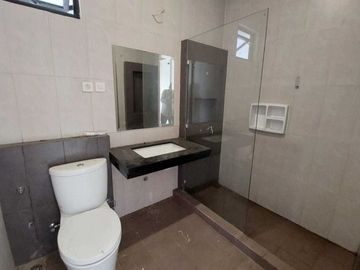 Jual Rumah Minimalis Modern Siap Huni di Cluster Bukit Golf Hijau Sentul City