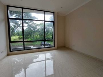 Jual Rumah Minimalis Modern Siap Huni di Cluster Bukit Golf Hijau Sentul City