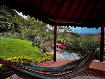 SE VENDE HERMOSA FINCA EN BARBOSA ANTIOQUIA
