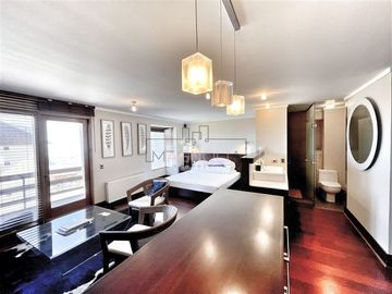 Departamento en venta de 5 dorm. en Lo Barnechea