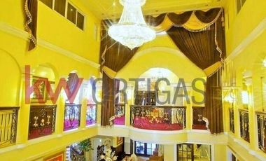 House and Lot in Loyola Grand Villas