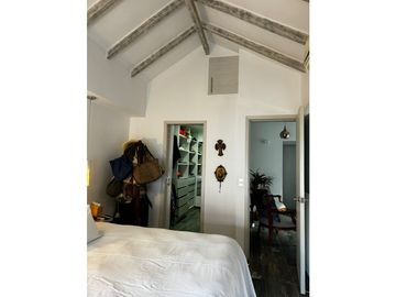Casa esquinera en conjunto cerrado en venta sector la Reanault